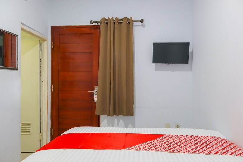 Hostal Oyo 2636 Paulus Residence