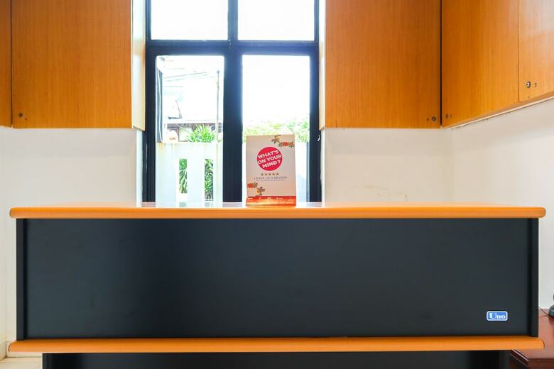 Hostal Oyo 2636 Paulus Residence