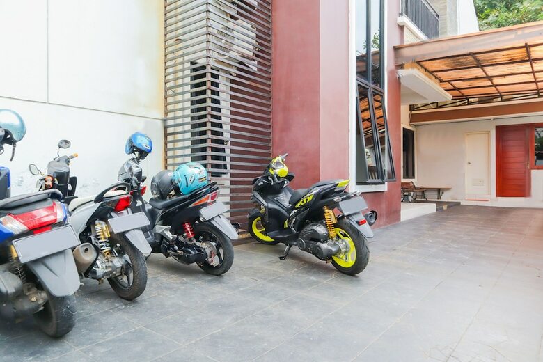 Hostal Oyo 2636 Paulus Residence