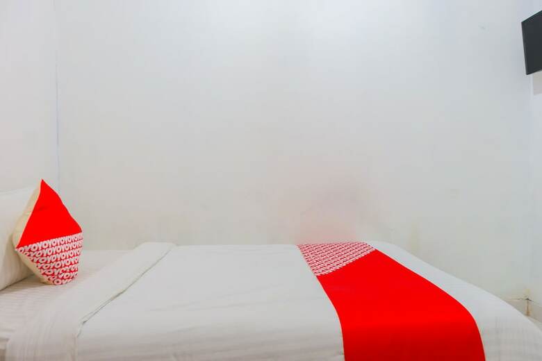 Hostal Oyo 2636 Paulus Residence