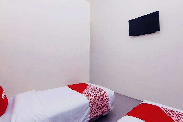 Hotel Oyo 1440 New Sejarah