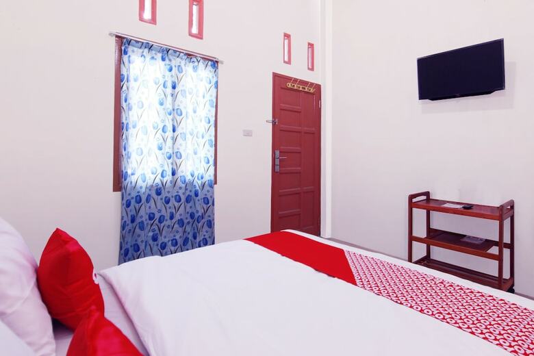 Hotel Oyo 1440 New Sejarah