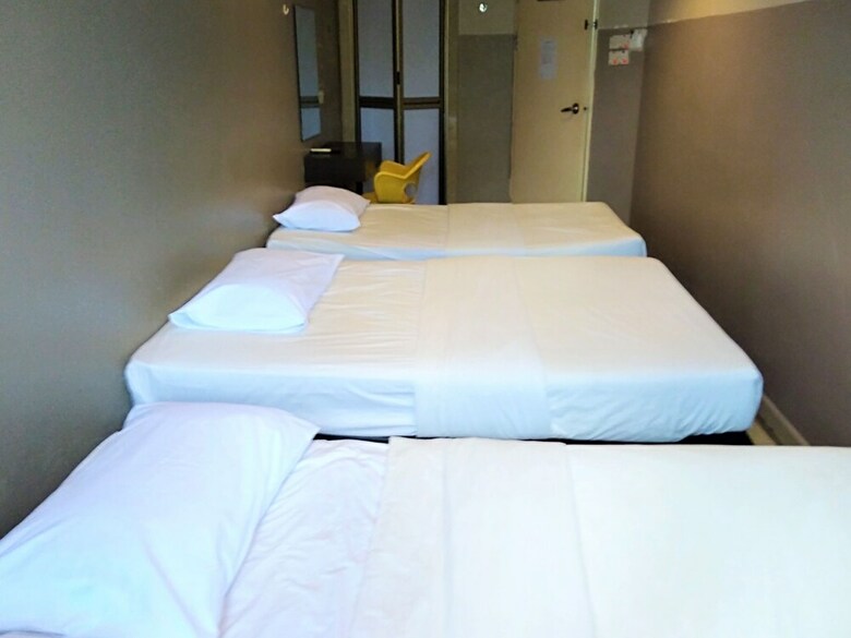 Hotel Oyo 89950 365 Nice Stay