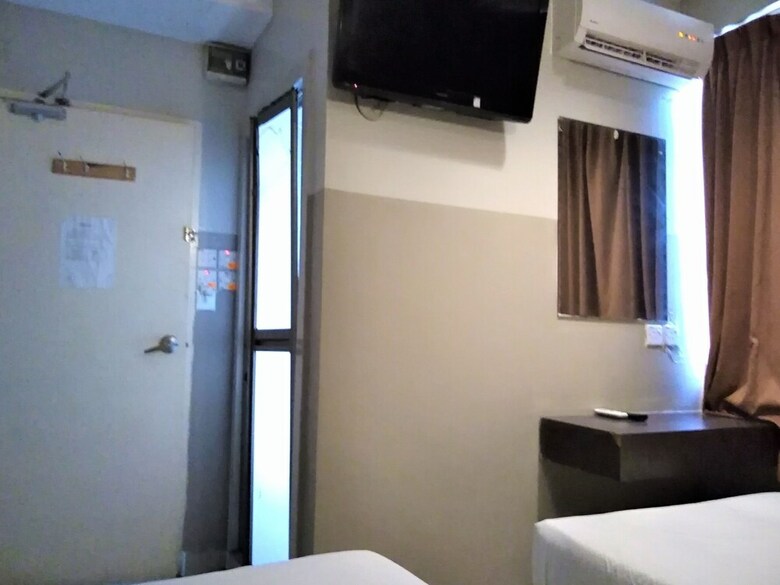 Hotel Oyo 89950 365 Nice Stay