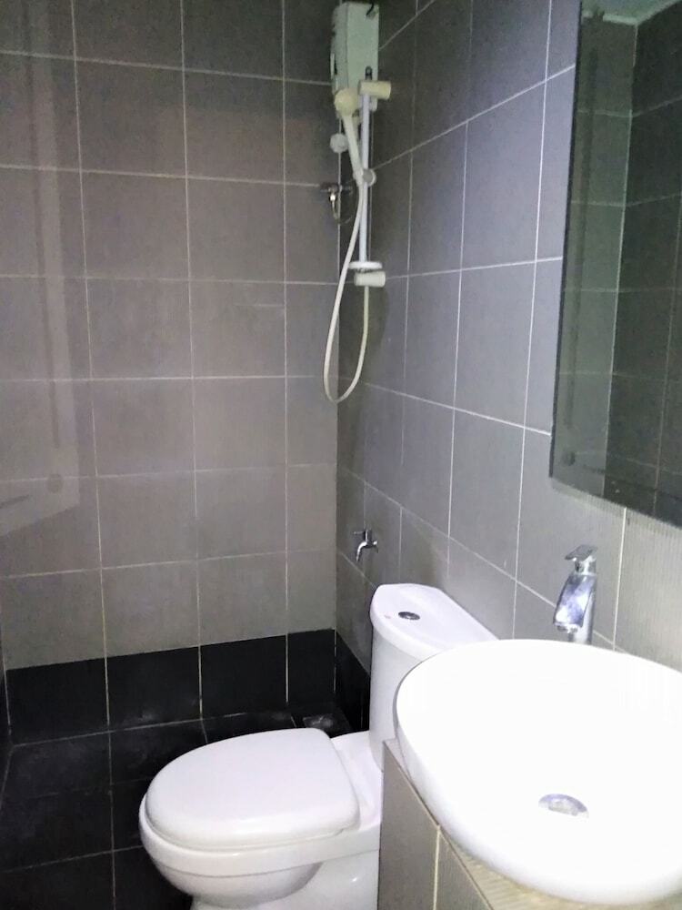 Hotel Oyo 89950 365 Nice Stay