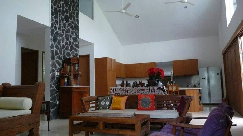 Bed & Breakfast Ronia Mountain Villa Lembang