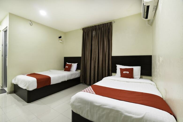 Oyo 89960 Manjung Inn Hotel