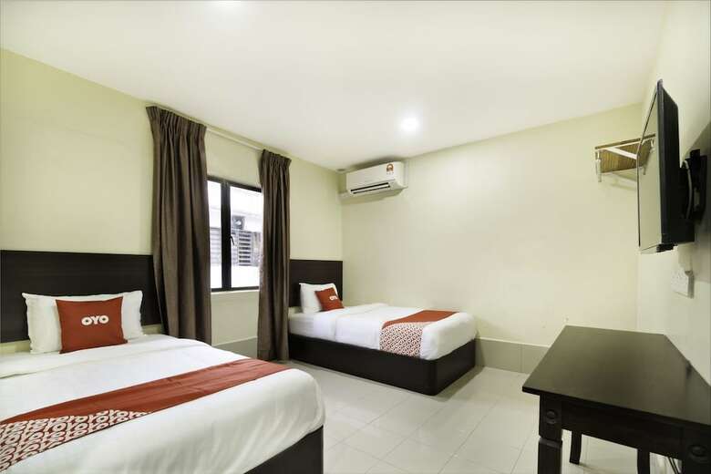 Oyo 89960 Manjung Inn Hotel