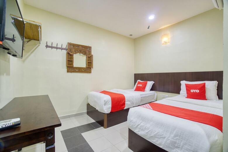 Oyo 89960 Manjung Inn Hotel