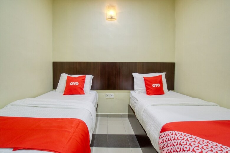 Oyo 89960 Manjung Inn Hotel
