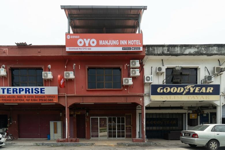 Oyo 89960 Manjung Inn Hotel