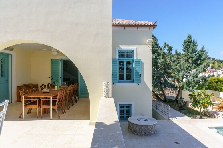 The Great Gatsby 6br Villa Overlooking Spetses Old Town