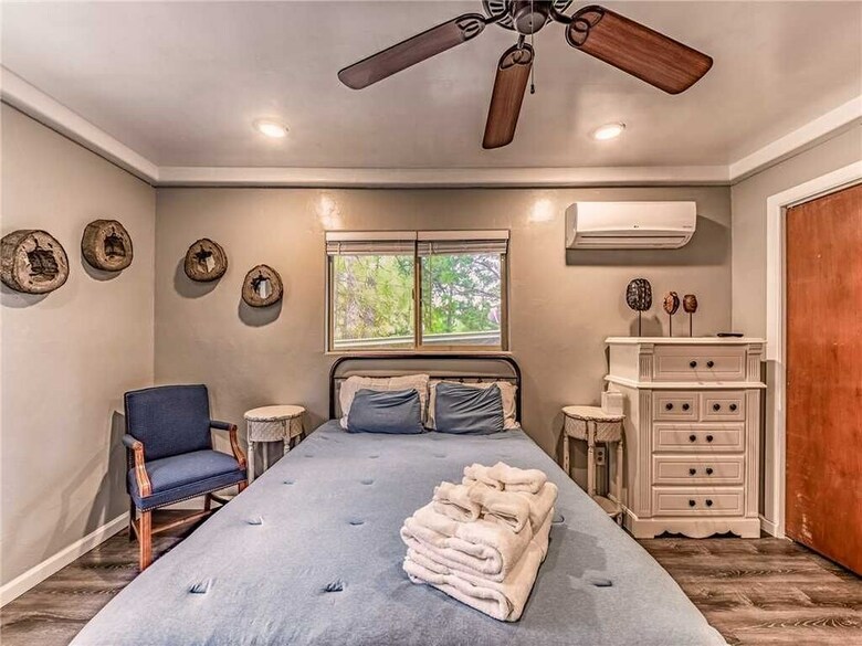Turtle Mountain Cabin, 2 Bedrooms, Near Town