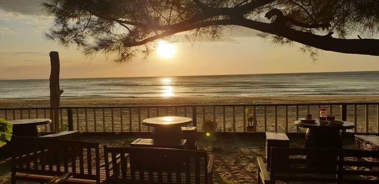 Hotel Dedsaan Beach Village
