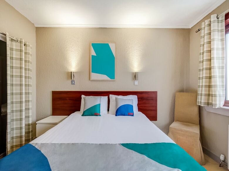 Oyo Lomond Park Hotel