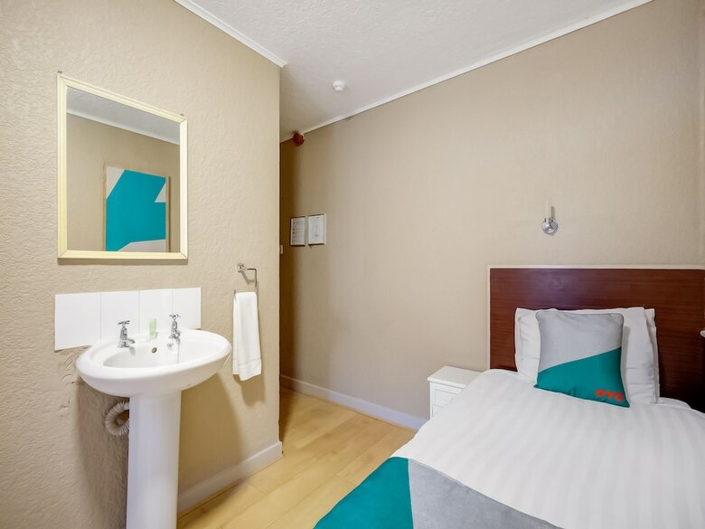 Oyo Lomond Park Hotel