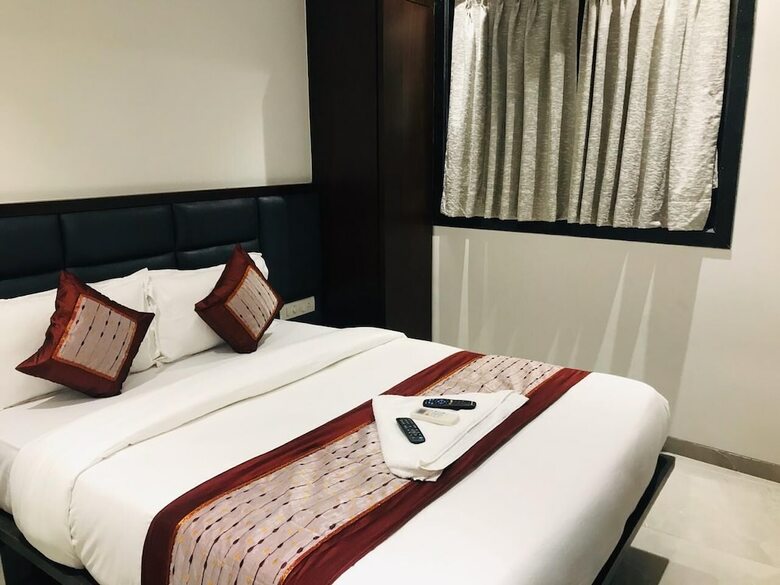 Hotel Flora Suites