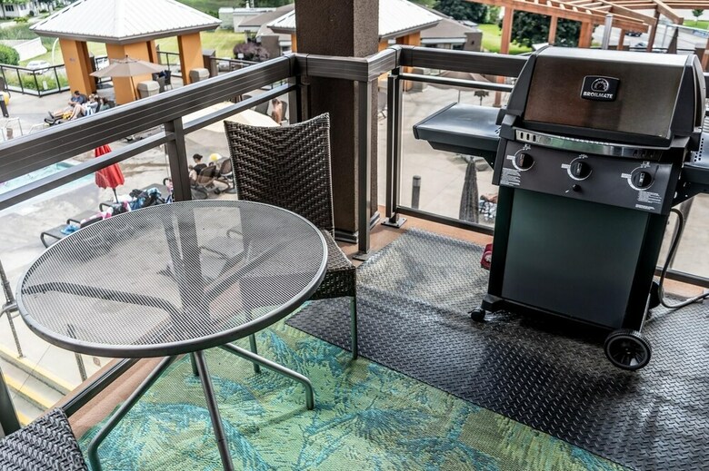 Apartamento 2 Bed 2 Bath Corner Unit Overlooking Pool #501