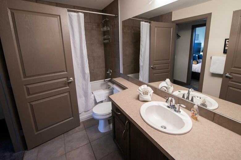 Apartamento Bright Corner Unit With Lake And Pool Views #543