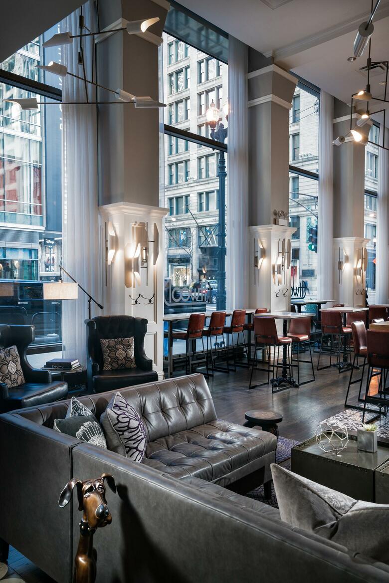 Staypineapple, An Iconic Hotel, The Loop Chicago