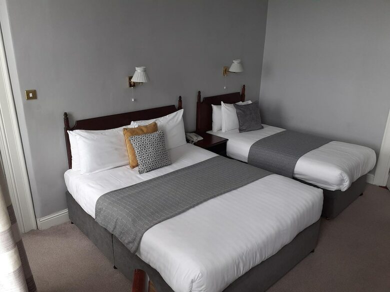 Hotel Commodore