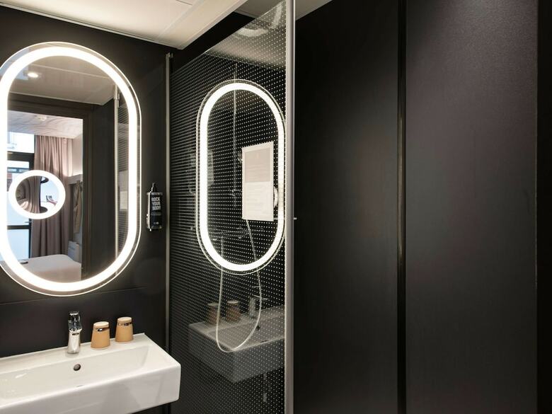 Hotel Ibis Paris Opera La Fayette
