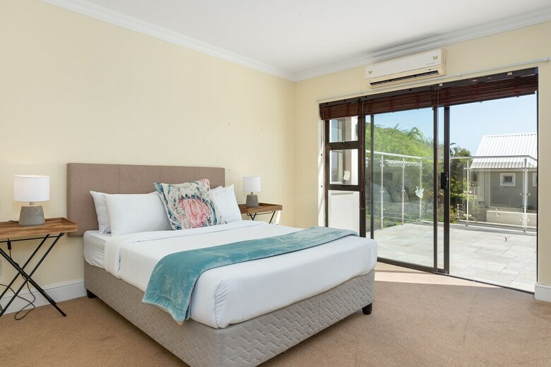 Villa Harbour Close 18