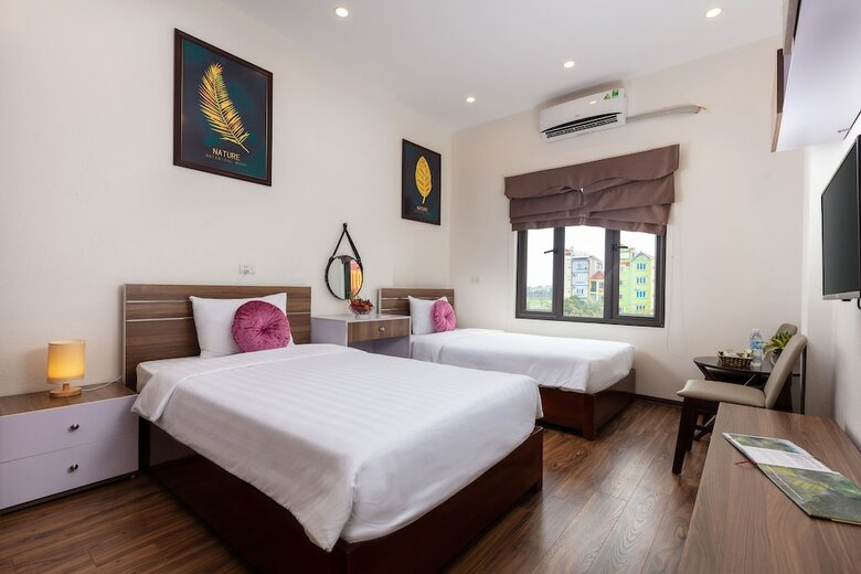 Royal Airport Hotel - Convenient & Friendly
