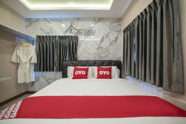 Hotel Oyo 455 Siam Best 2