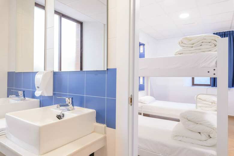 Hostal Benarrab� Hostel