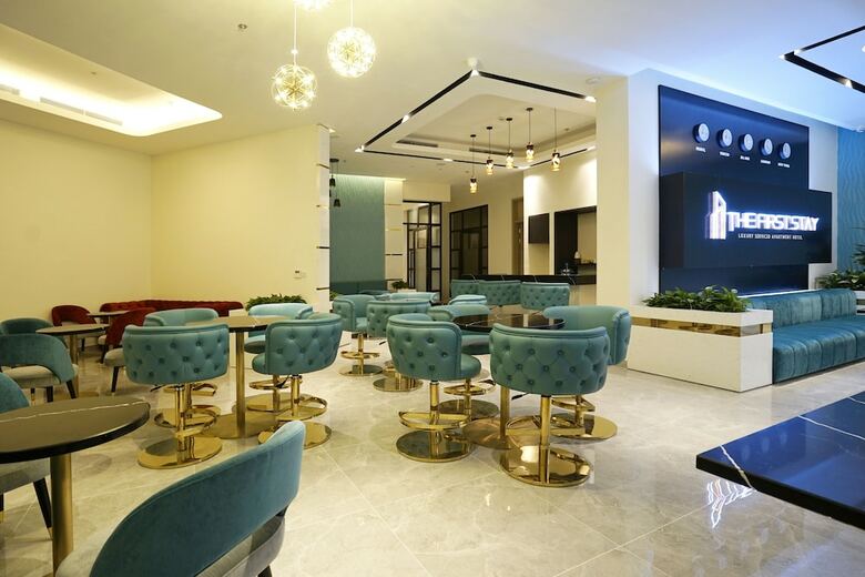 Aparthotel The First Stay Hotel