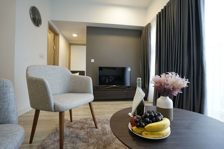 Aparthotel The First Stay Hotel