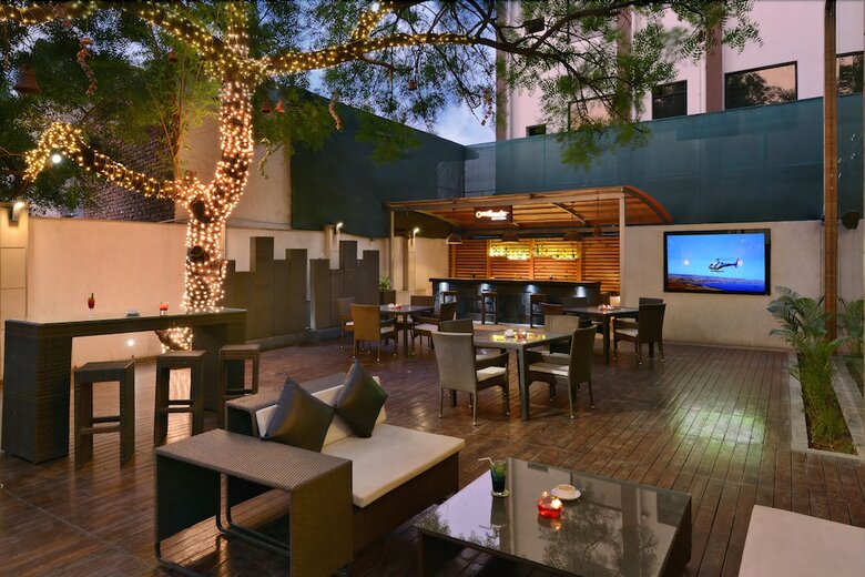 Hotel Leisure Inn West Gurgaon