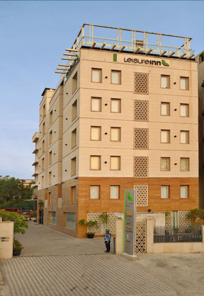 Hotel Leisure Inn West Gurgaon