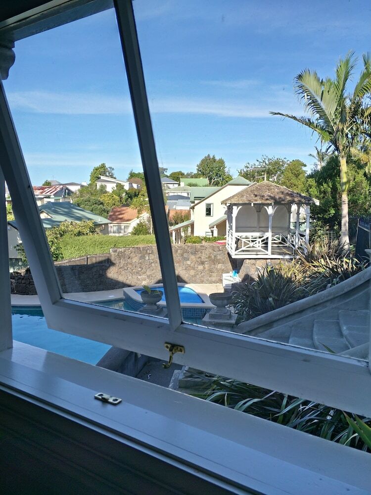 Hotel Western Springs Villa