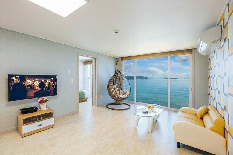Pension Geoje Beach House