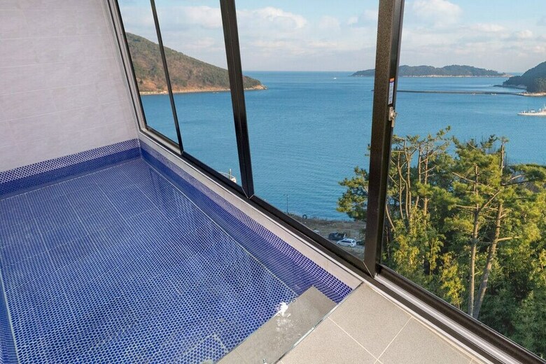 Arco Poolvilla Pension