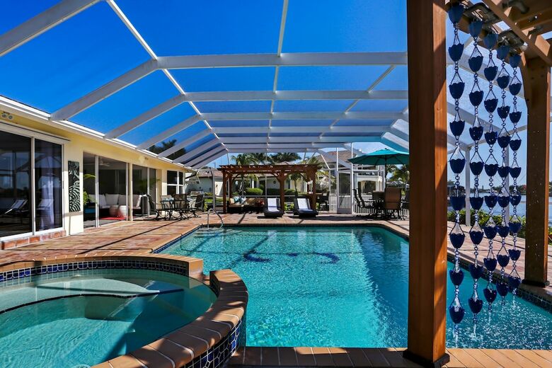 Bimini Breeze - True Waterside Living