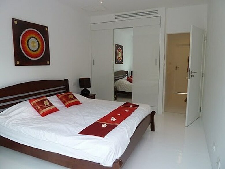 6 Bedroom Sunset Sea Views Twin Apartments