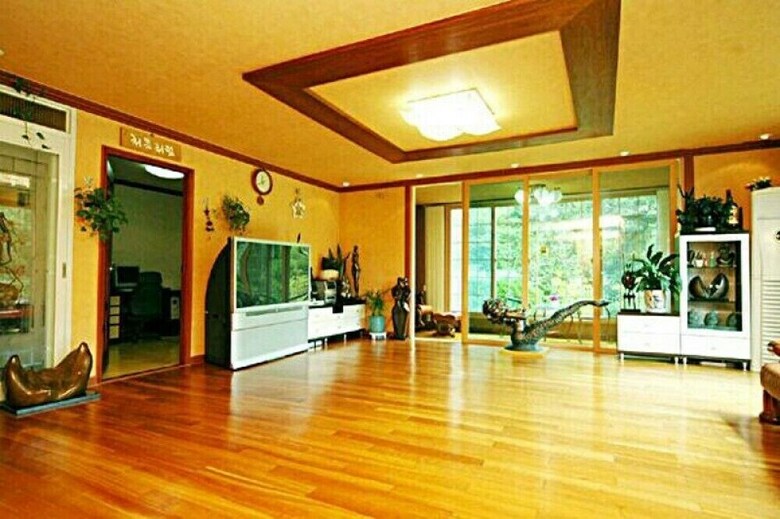 Seasonal Sky Pension