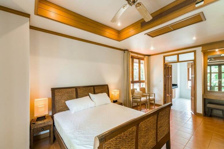 6 Bedroom Twin Villas On Beach Front Resort 11/12