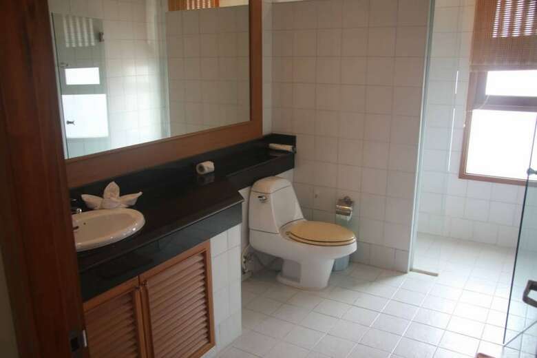 6 Bedroom Twin Villas On Beach Front Resort 11/12