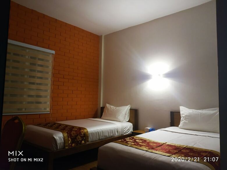 Sunrise Square Motel