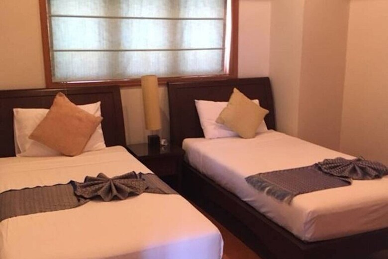 6 Bedroom Twin Villas On Beach Front Resort 25/12