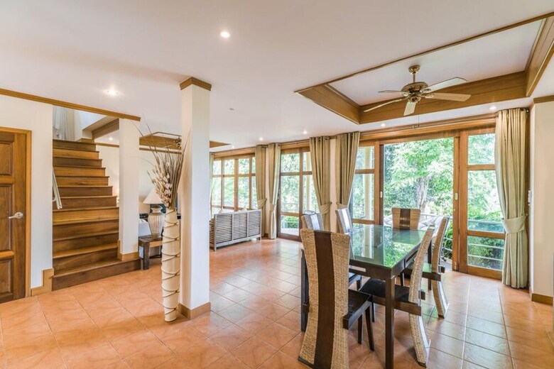 6 Bedroom Twin Villas On Beach Front Resort 25/12