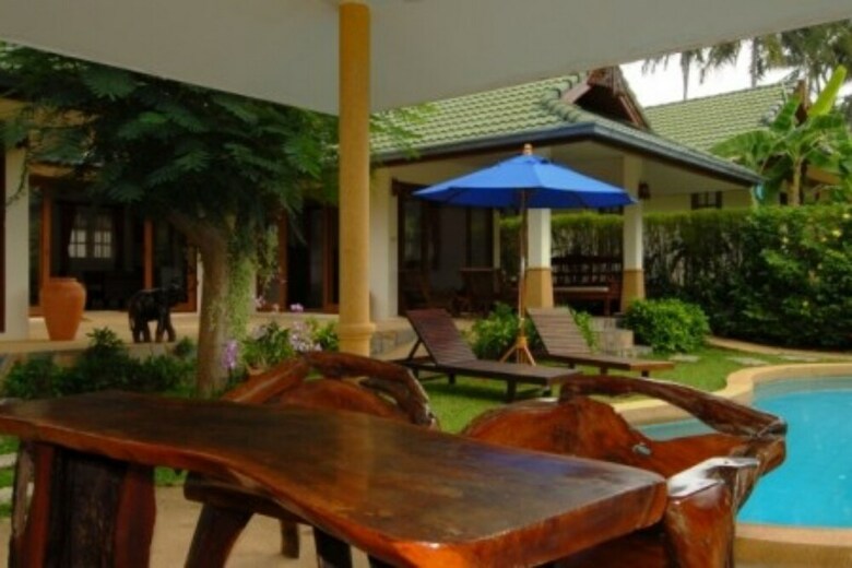 8 Bedroom Twin Villas On Samrong Bay Beach Front Resort