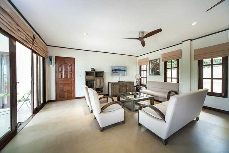 8 Bedroom Twin Villas On Samrong Bay Beach Front Resort