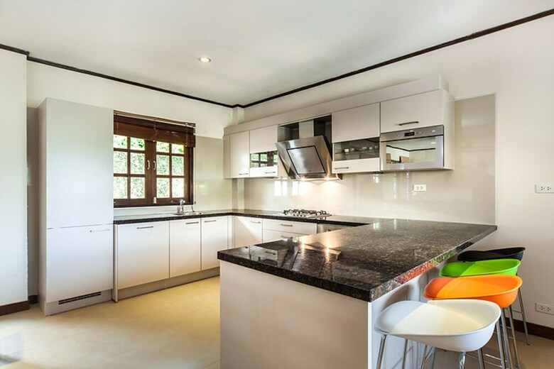 8 Bedroom Twin Villas On Samrong Bay Beach Front Resort