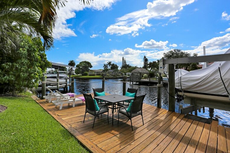 Tropic Like It Hot! Private Tropical Retreat