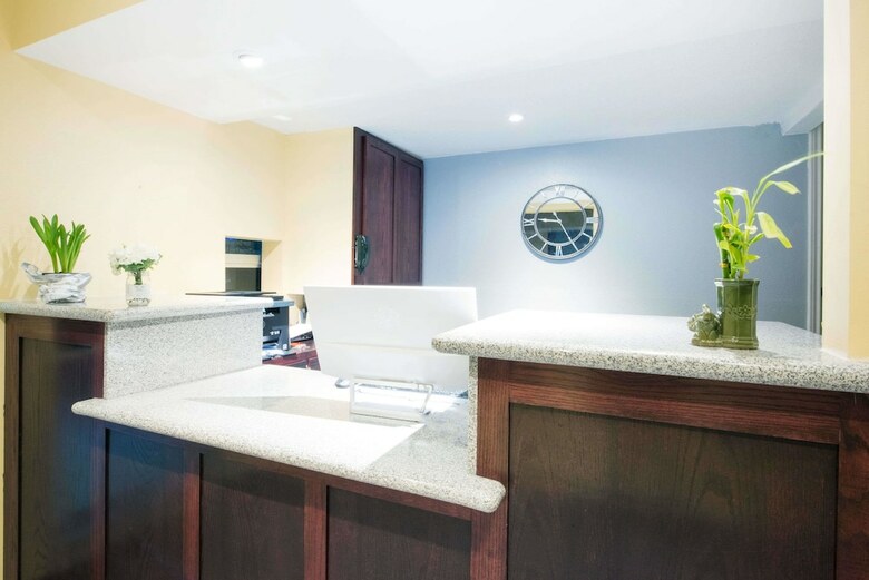 Motel Executive Inn And Kitchenette Suites